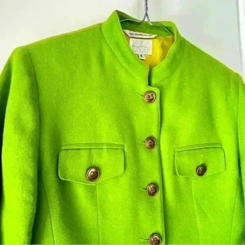 MODA  INTERNATIONAL LIME GREEN WOOL BLAZER SIZE 6 GREAT FOR FALL